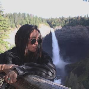 Meet your Posher, Jaclyn